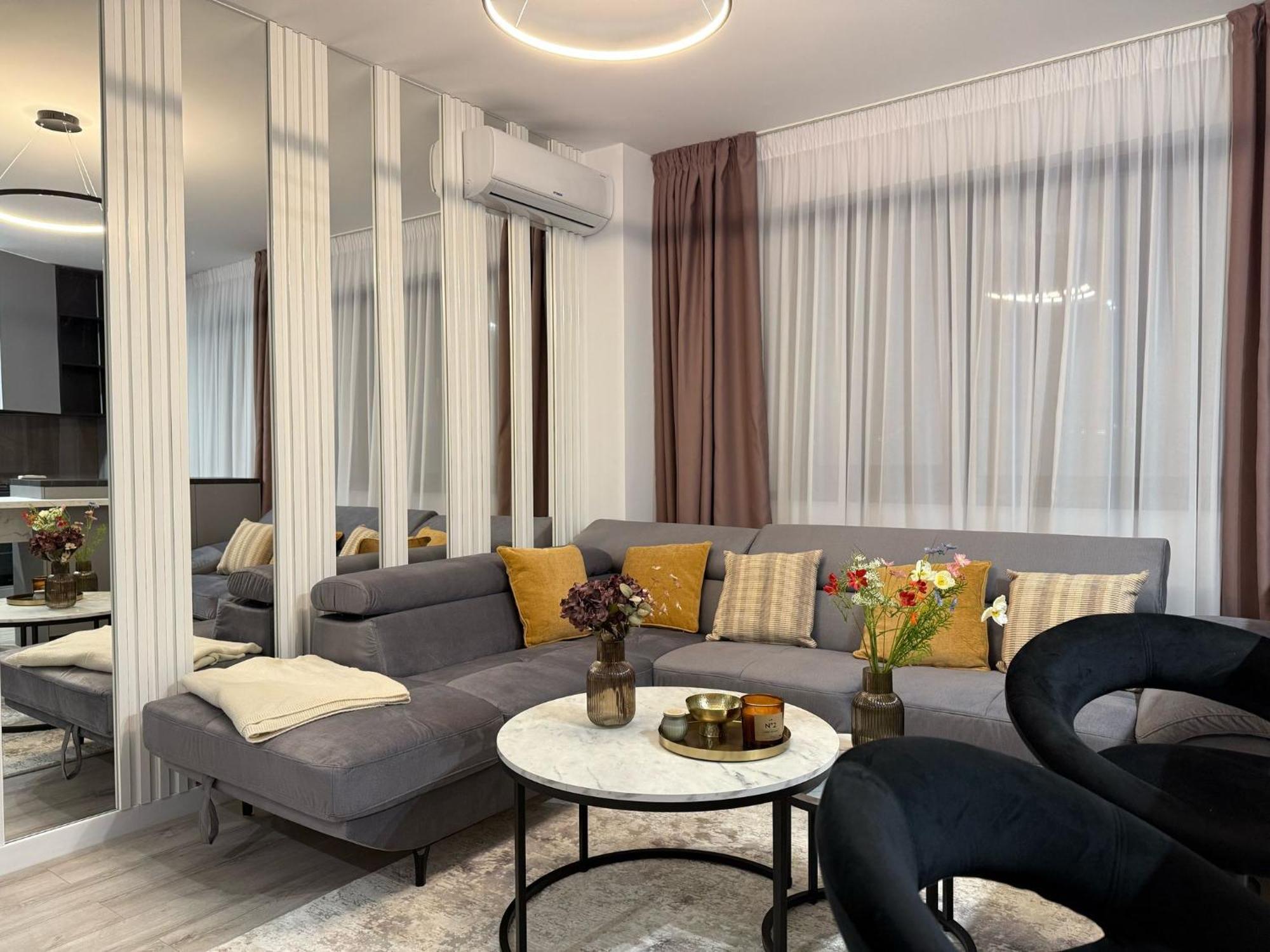 Luxevibe Apartments Near Mall Moldova Iasi Exterior foto
